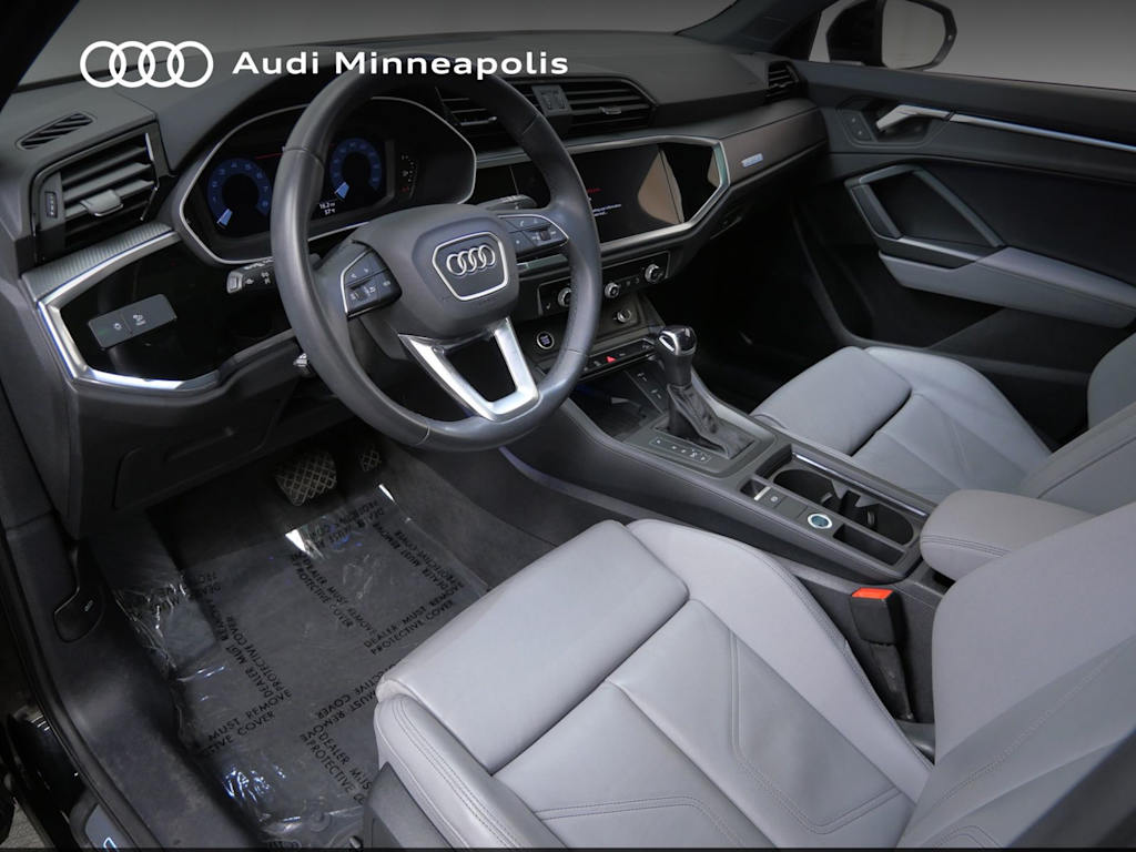 Thumbnail: 2023 Audi Q3 - 2