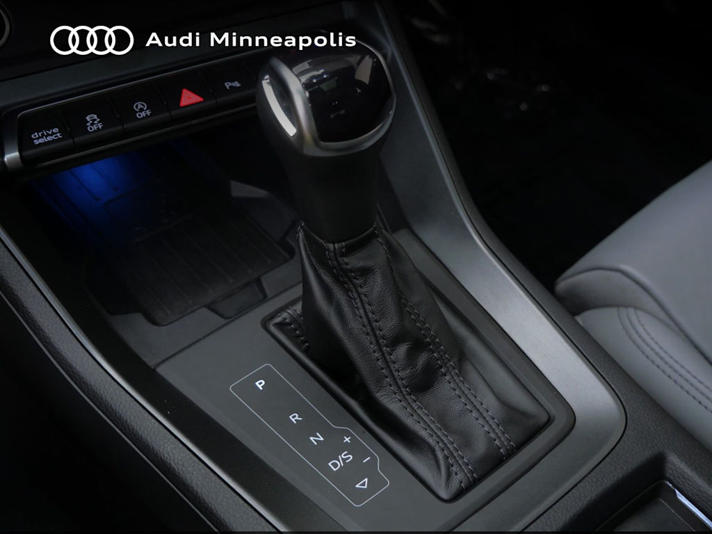 Thumbnail: 2023 Audi Q3 - 9