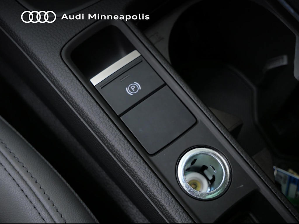 Thumbnail: 2023 Audi Q3 - 26
