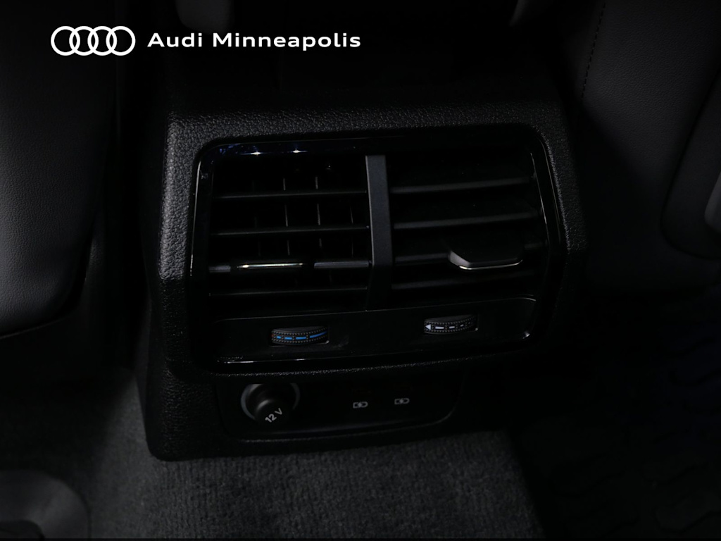 Thumbnail: 2023 Audi Q3 - 18