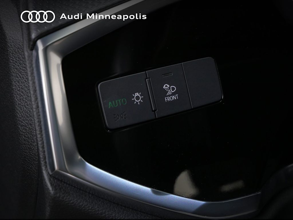 Thumbnail: 2023 Audi Q3 - 20