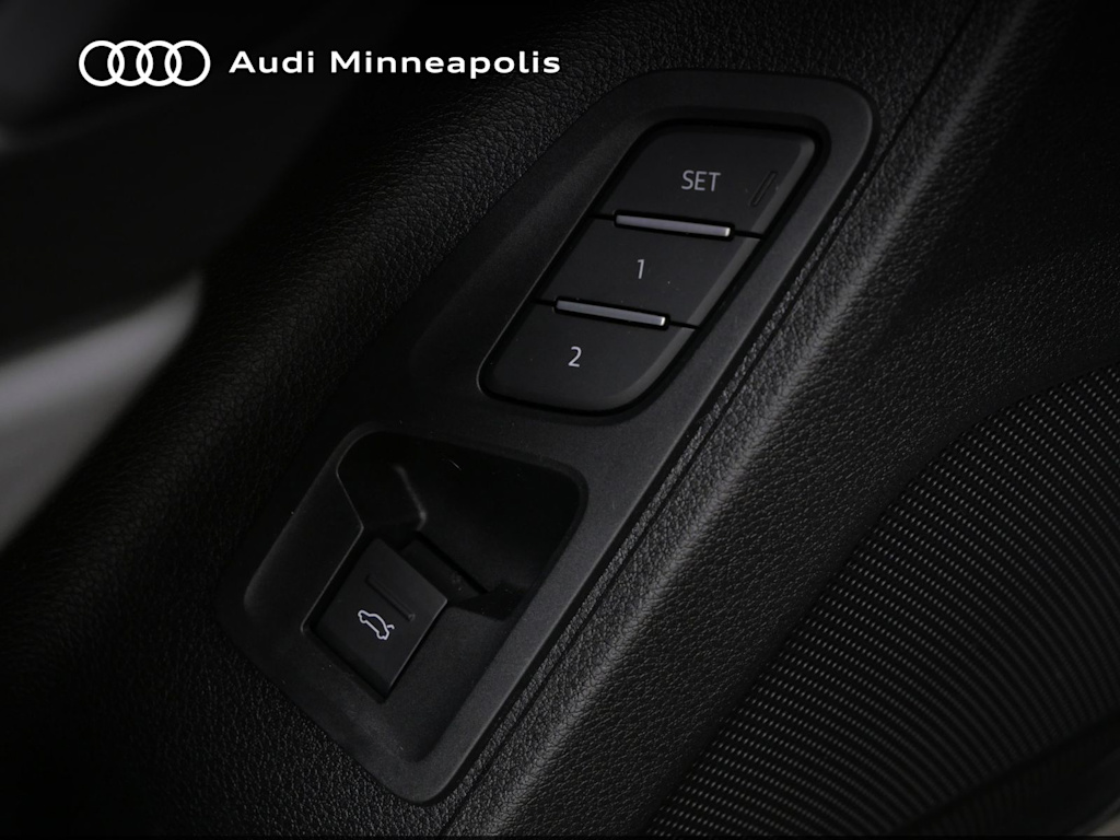 Thumbnail: 2023 Audi Q3 - 19