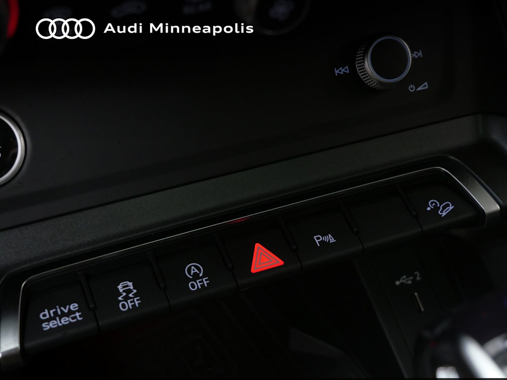 Thumbnail: 2023 Audi Q3 - 24