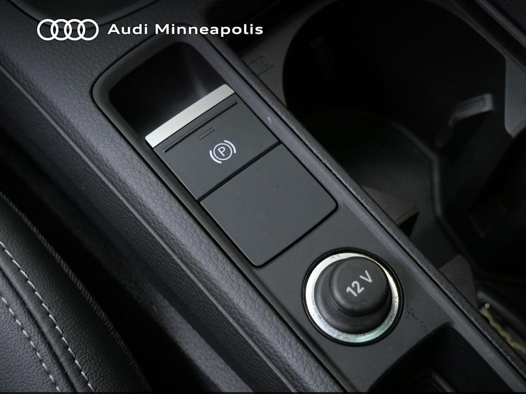Thumbnail: 2023 Audi Q3 - 25