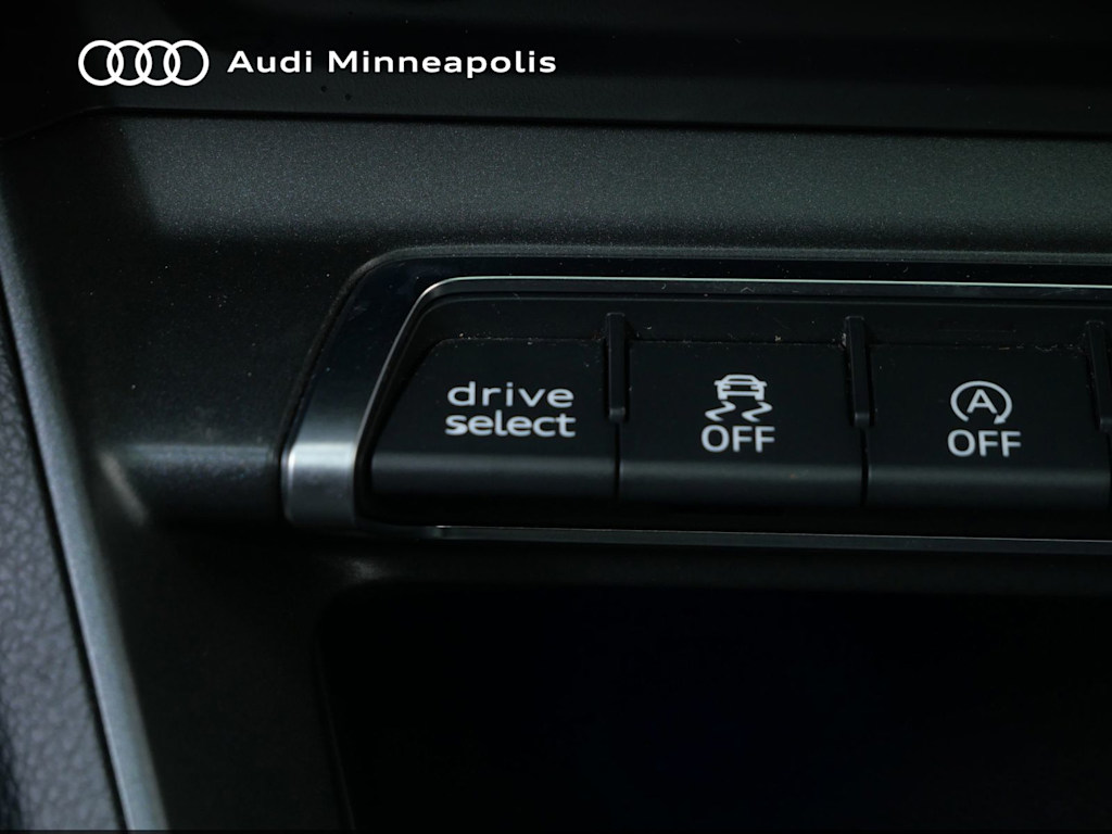 Thumbnail: 2022 Audi Q3 - 26