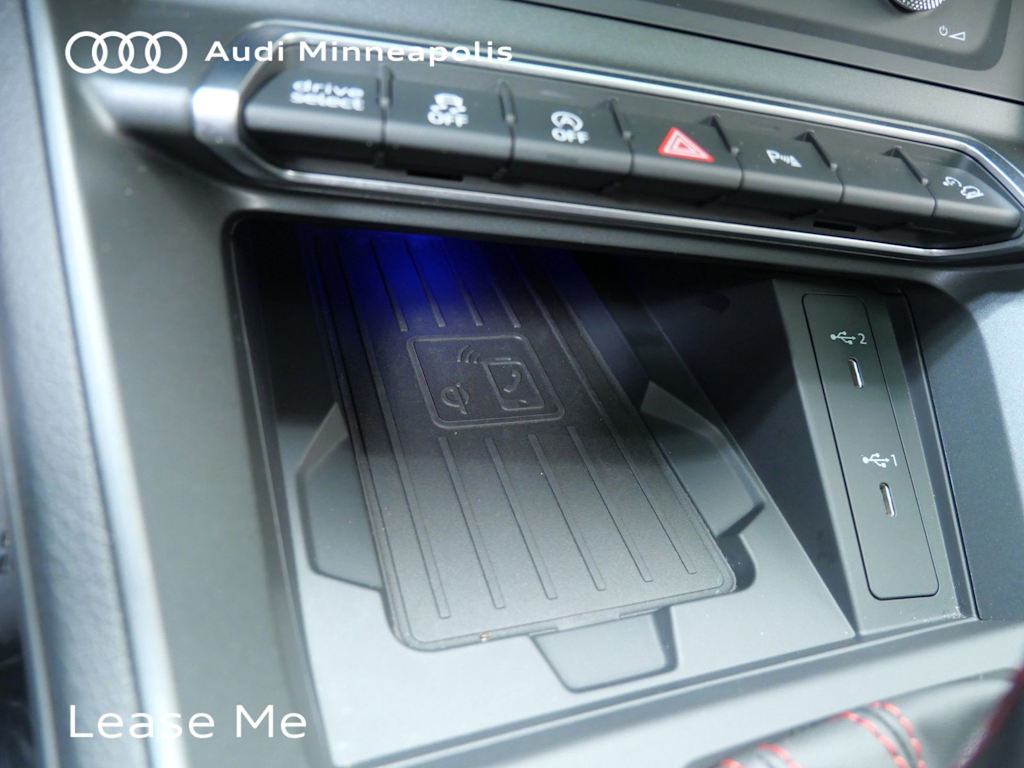 Thumbnail: 2025 Audi Q3 - 24