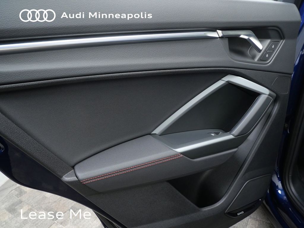 Thumbnail: 2025 Audi Q3 - 17