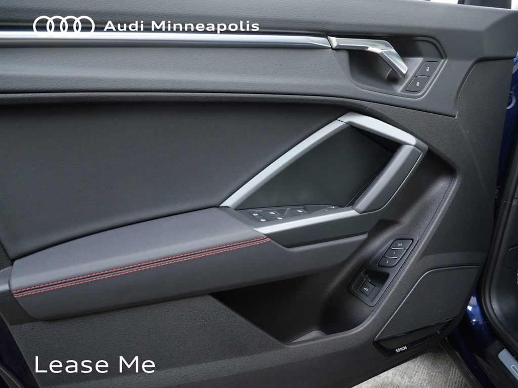 Thumbnail: 2025 Audi Q3 - 15