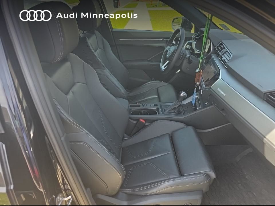 Thumbnail: 2023 Audi Q3 - 8