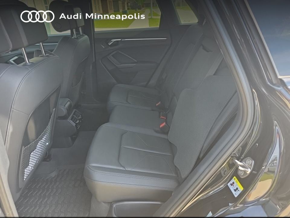 Thumbnail: 2023 Audi Q3 - 9