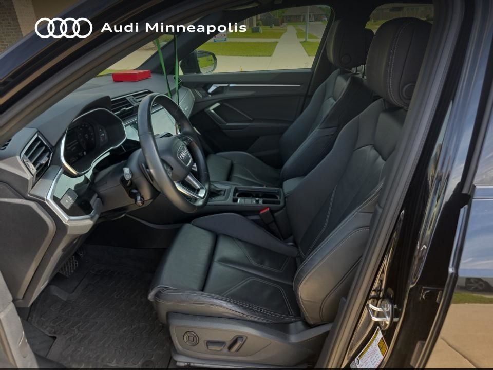 Thumbnail: 2023 Audi Q3 - 7