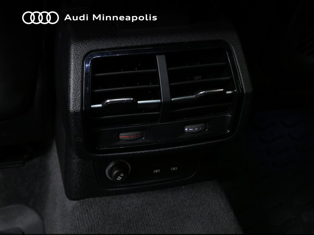 Thumbnail: 2023 Audi Q3 - 17