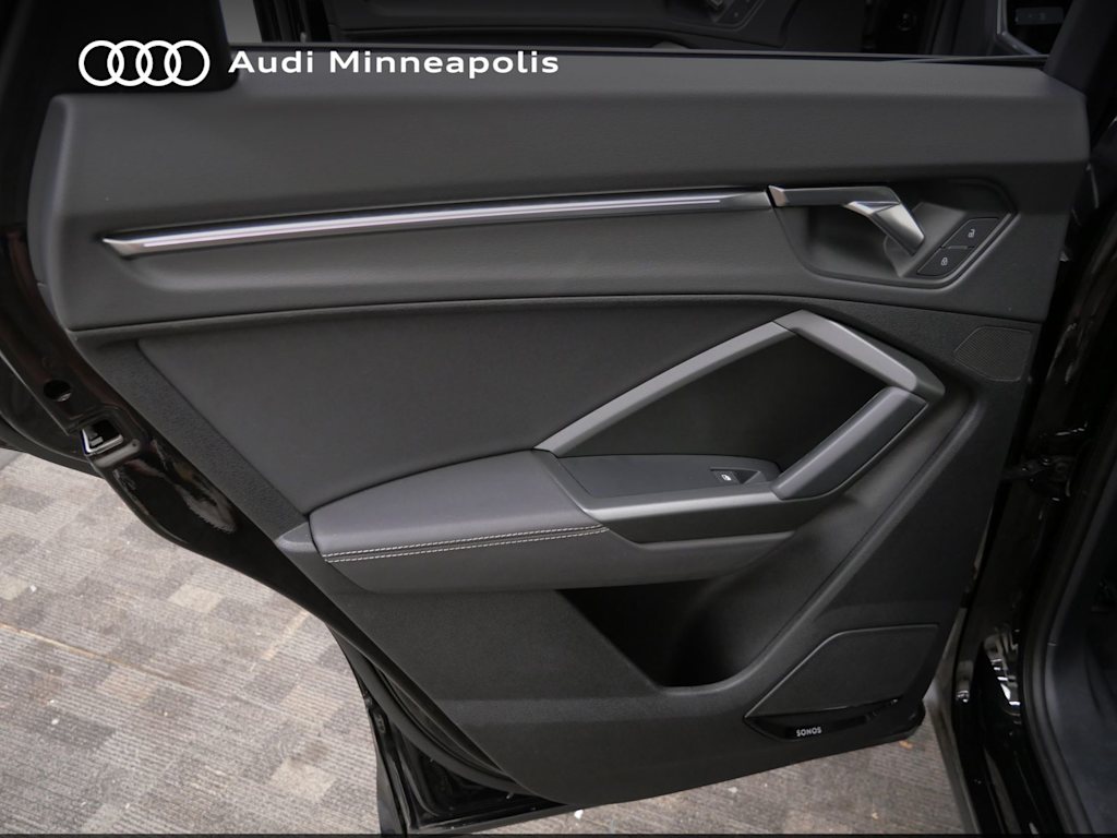 Thumbnail: 2023 Audi Q3 - 16