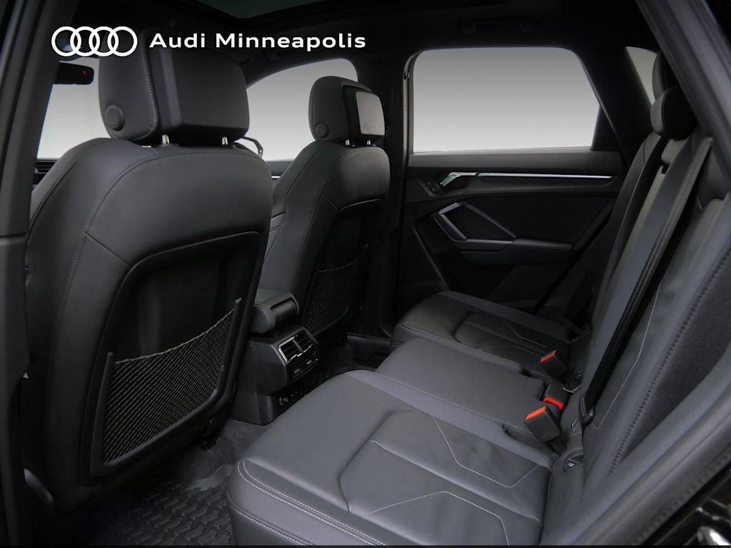 Thumbnail: 2023 Audi Q3 - 7