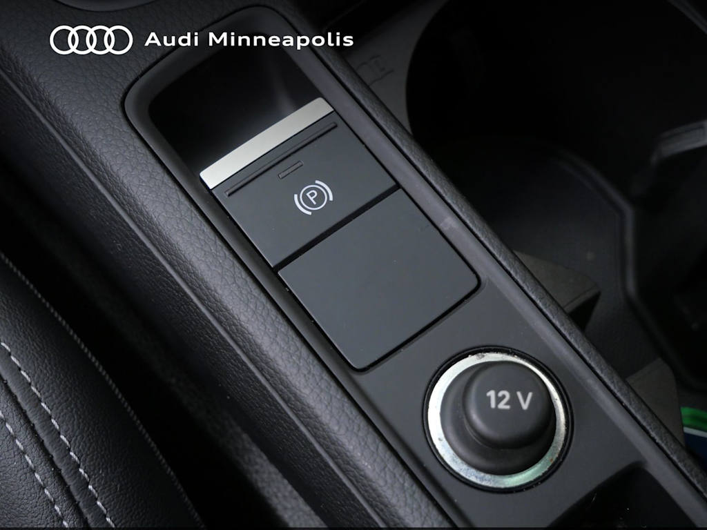 Thumbnail: 2023 Audi Q3 - 25