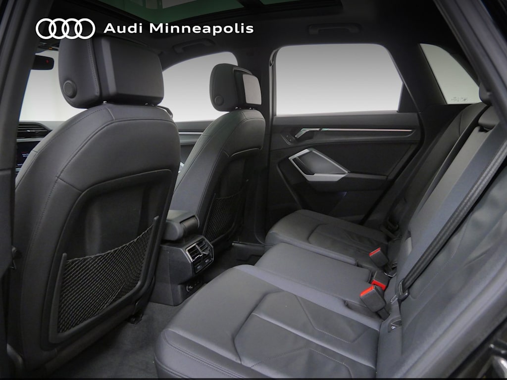 Thumbnail: 2022 Audi Q3 - 8