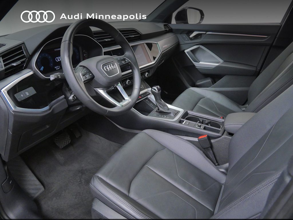 Thumbnail: 2022 Audi Q3 - 7