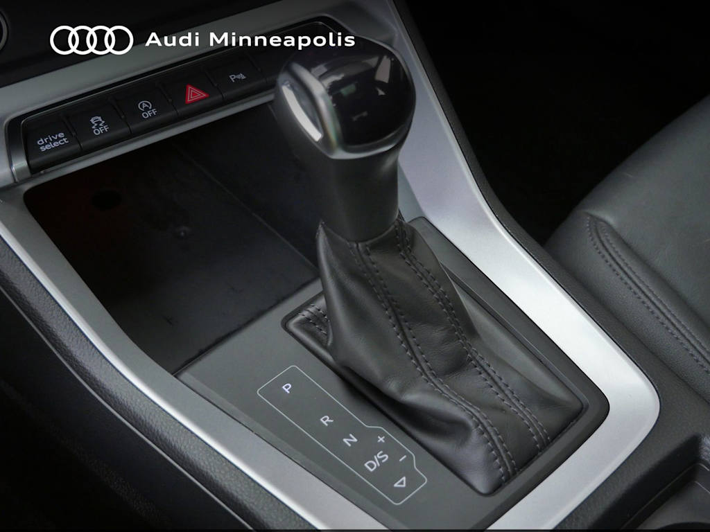 Thumbnail: 2022 Audi Q3 - 10
