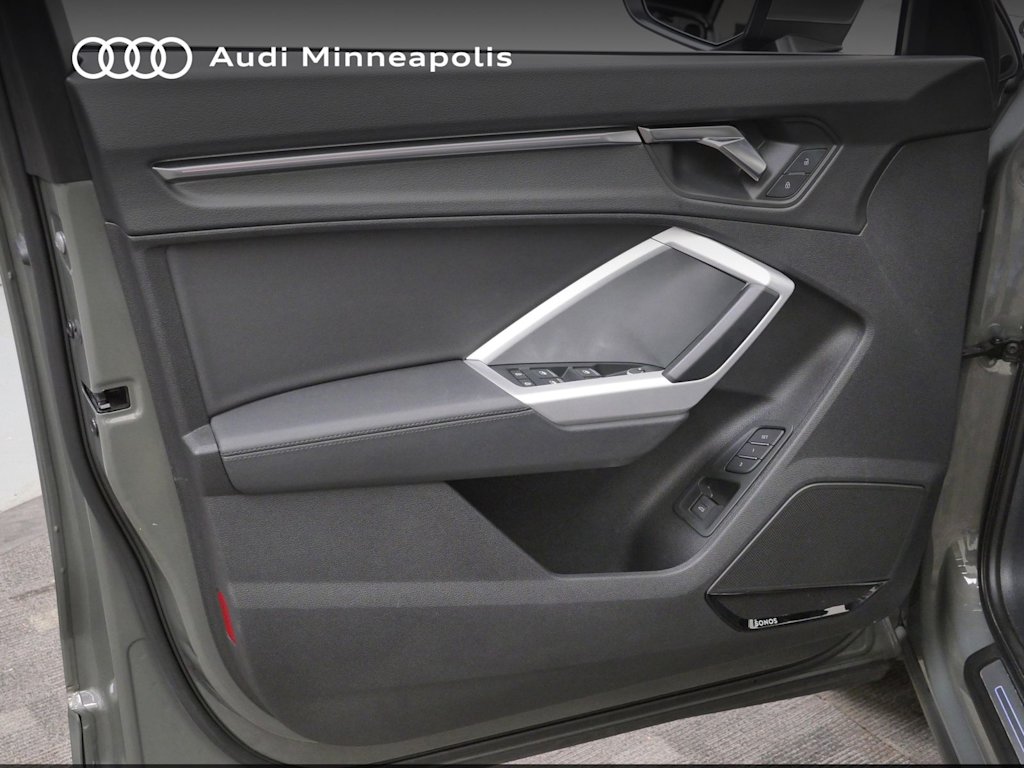 Thumbnail: 2022 Audi Q3 - 15