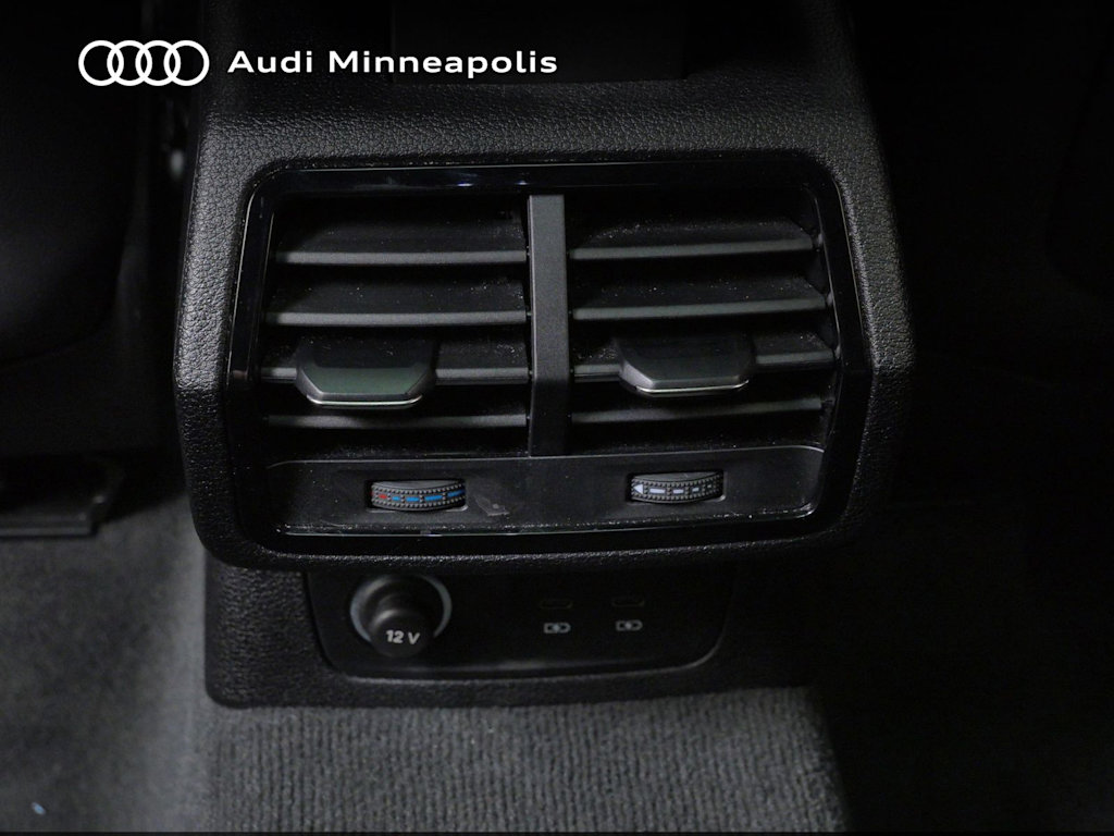 Thumbnail: 2022 Audi Q3 - 18