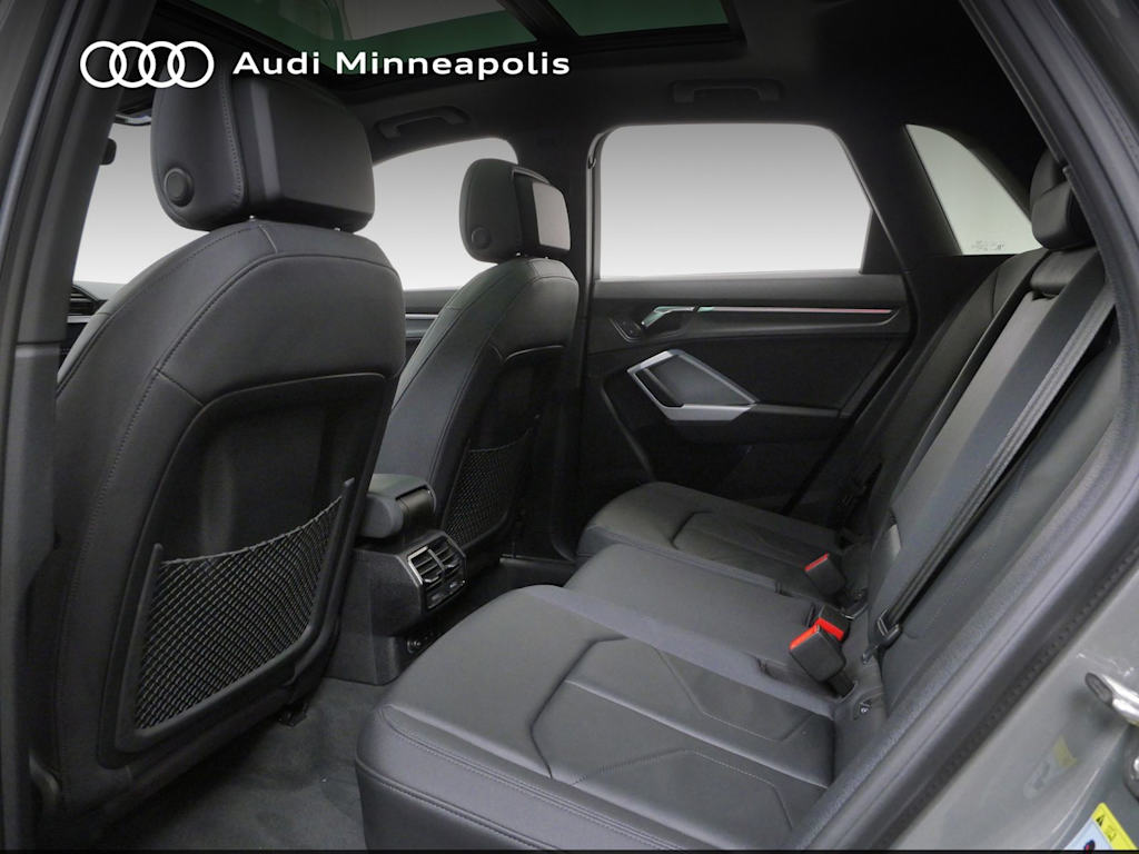 Thumbnail: 2022 Audi Q3 - 8