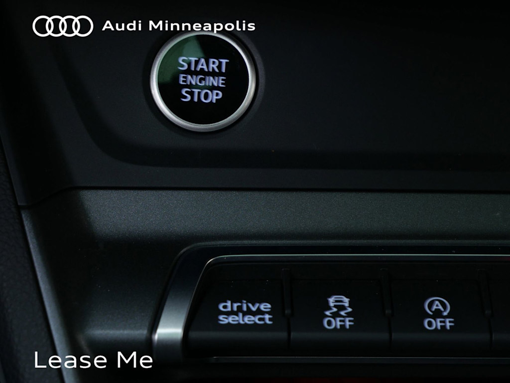 Thumbnail: 2025 Audi Q3 - 23