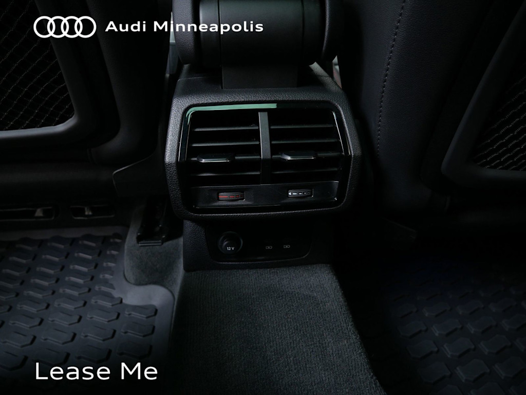 Thumbnail: 2025 Audi Q3 - 19