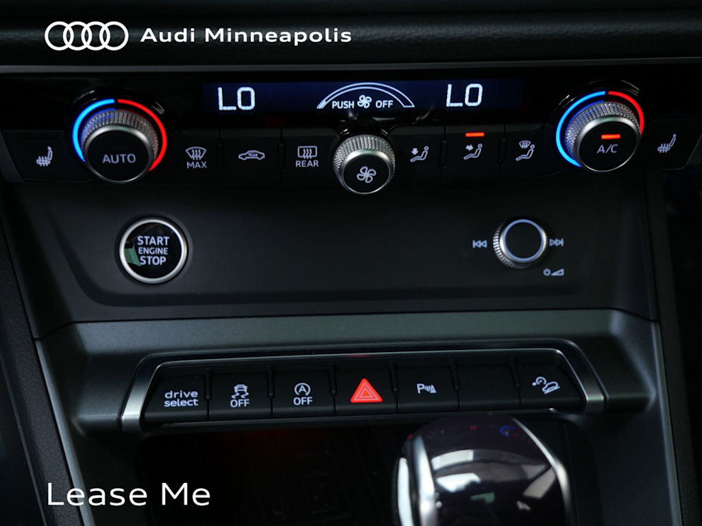 Thumbnail: 2025 Audi Q3 - 22