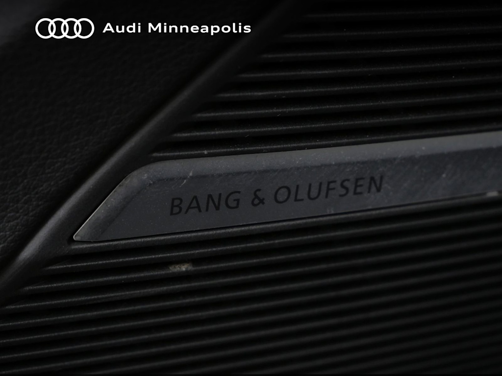 Thumbnail: 2021 Audi Q8 - 7