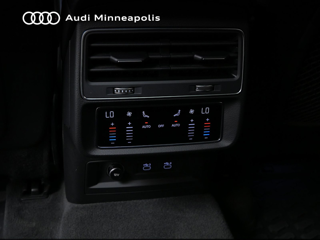 Thumbnail: 2021 Audi Q8 - 19