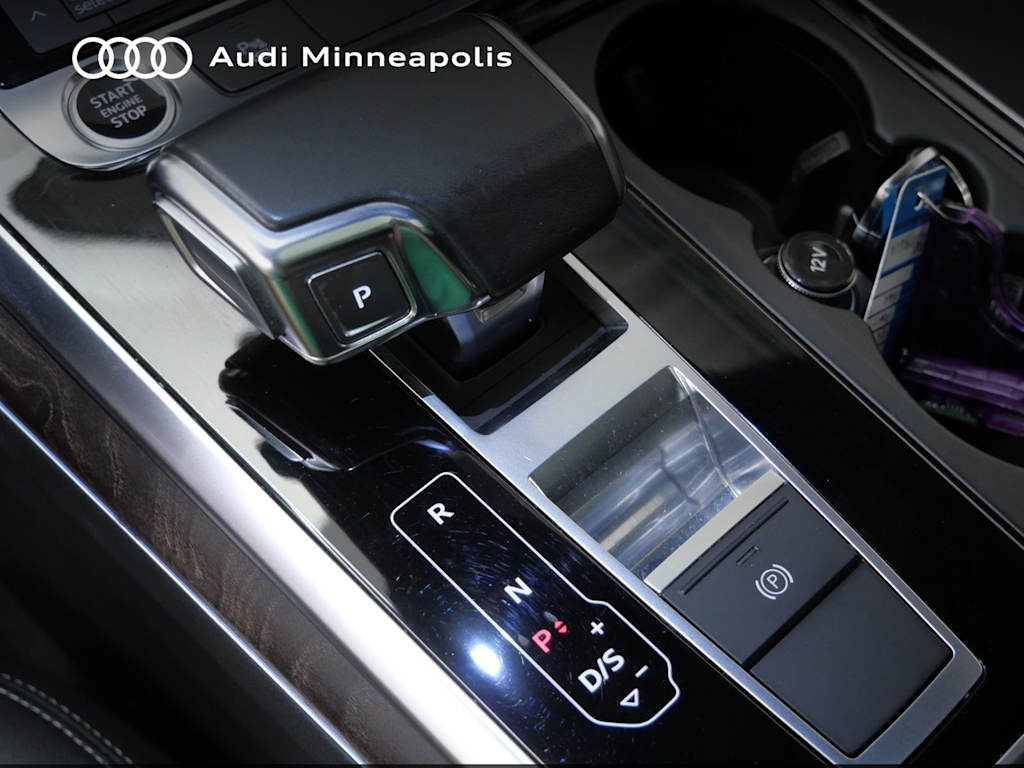 Thumbnail: 2021 Audi Q8 - 11