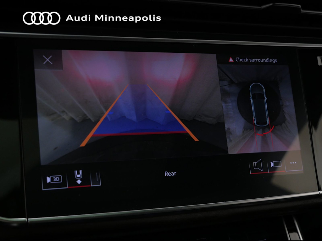 Thumbnail: 2021 Audi Q8 - 27