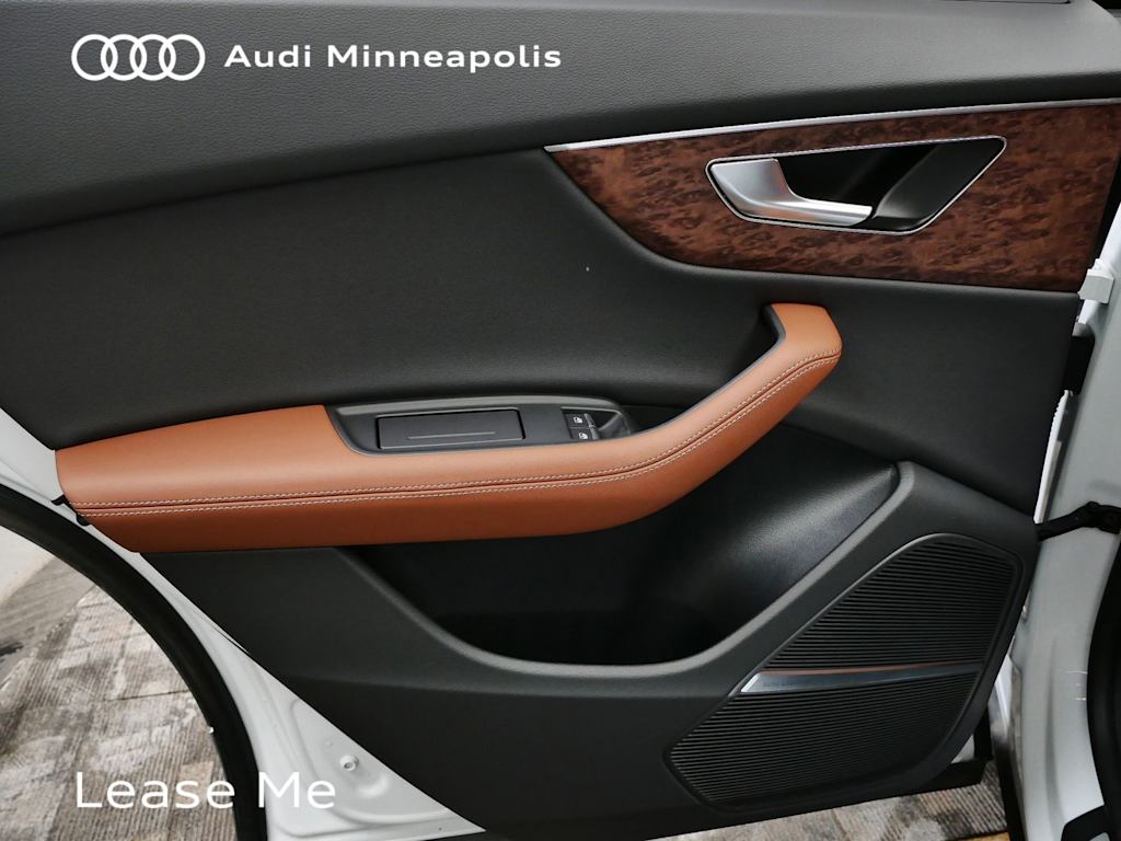 Thumbnail: 2026 Audi Q8 - 19