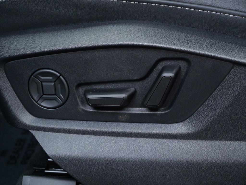 Thumbnail: 2026 Audi Q8 - 13
