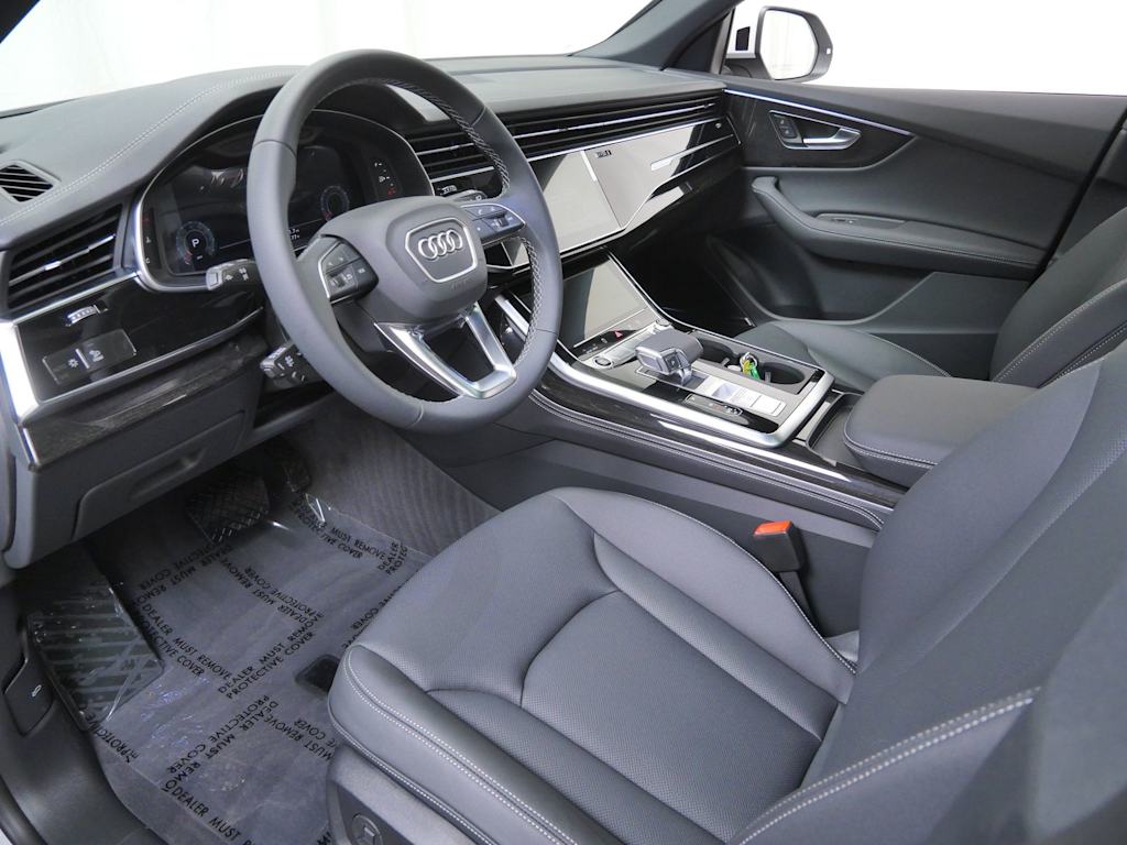 Thumbnail: 2026 Audi Q8 - 2