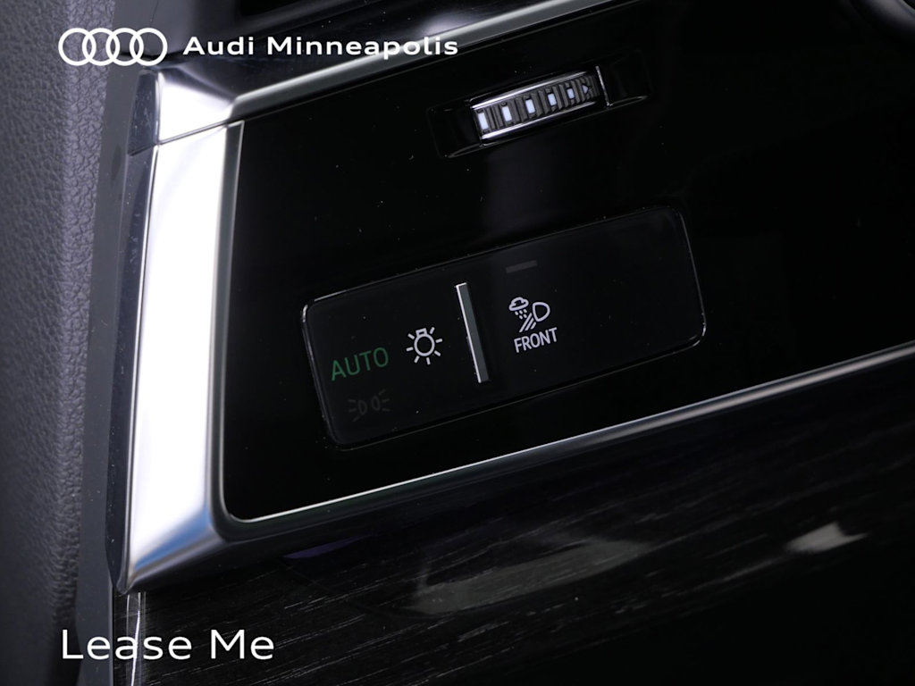 Thumbnail: 2026 Audi Q8 - 10