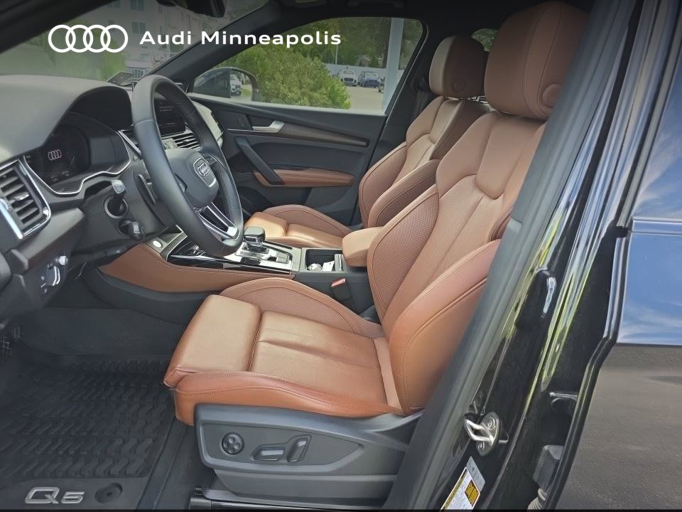 Thumbnail: 2023 Audi Q5 - 8