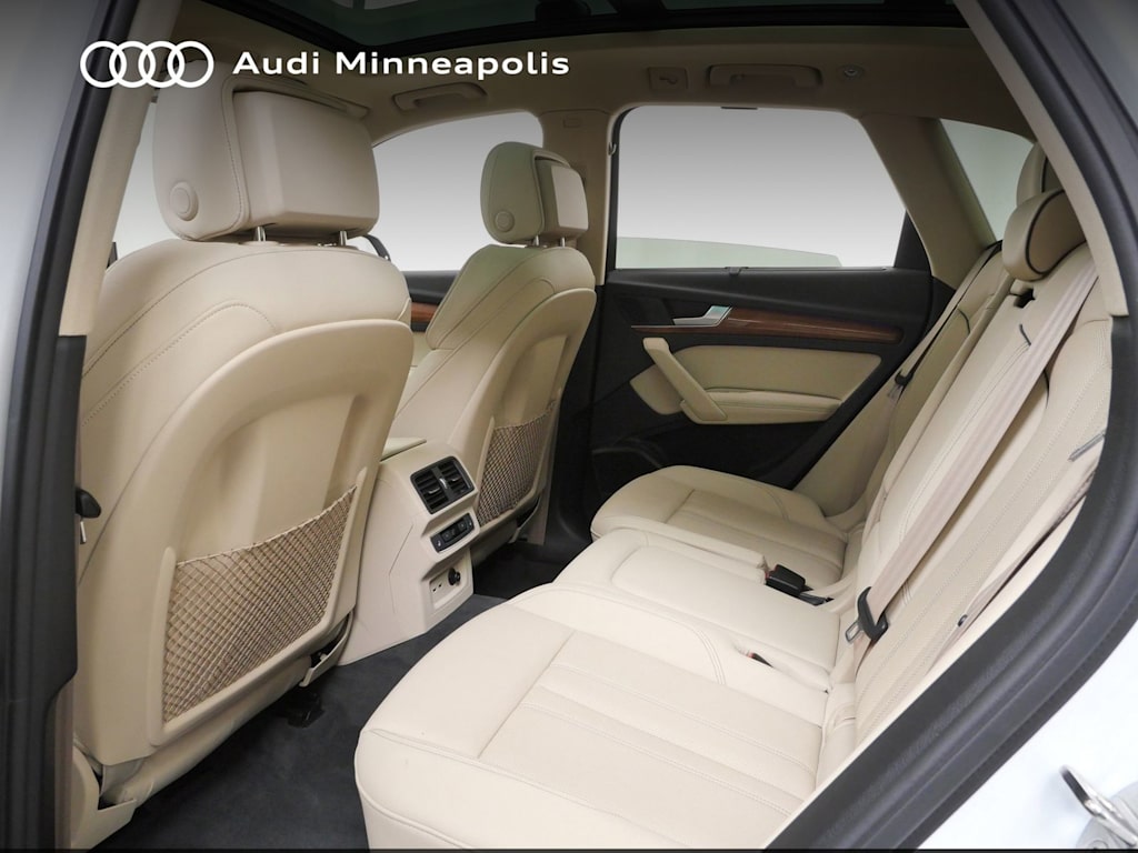 Thumbnail: 2023 Audi Q5 - 9