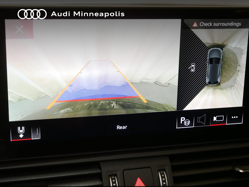 Thumbnail: 2023 Audi Q5 - 9