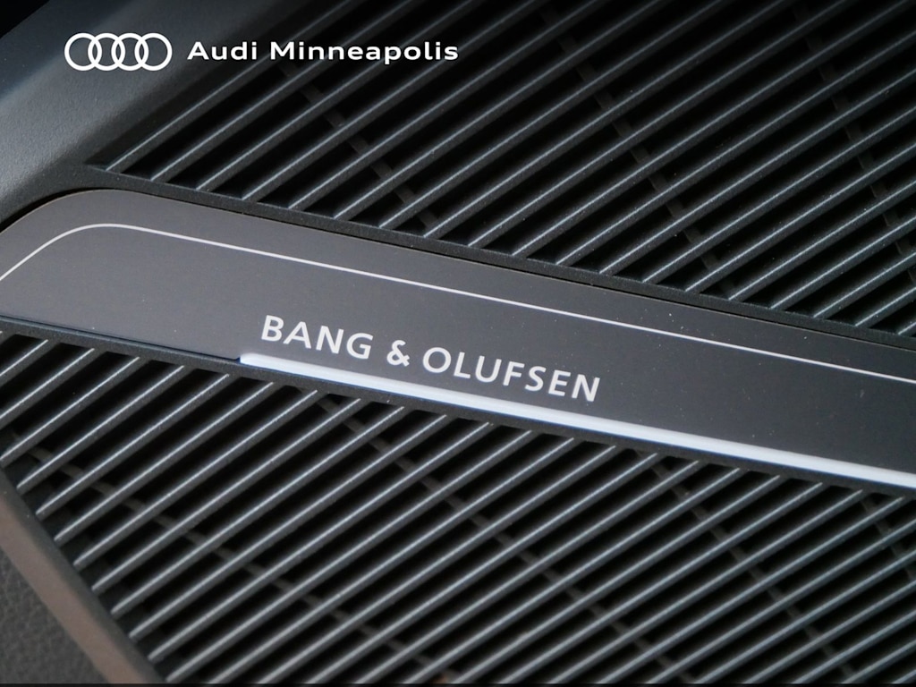 Thumbnail: 2023 Audi Q5 - 6
