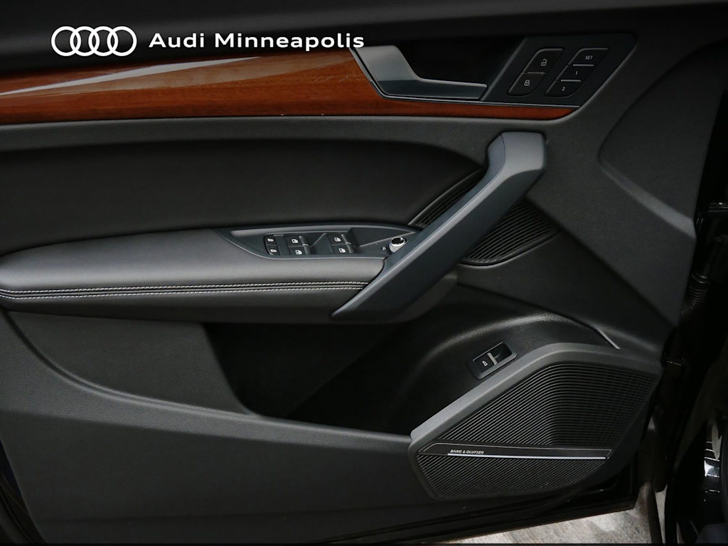 Thumbnail: 2023 Audi Q5 - 17