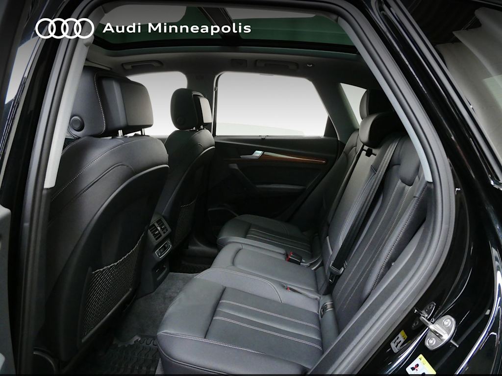 Thumbnail: 2023 Audi Q5 - 8