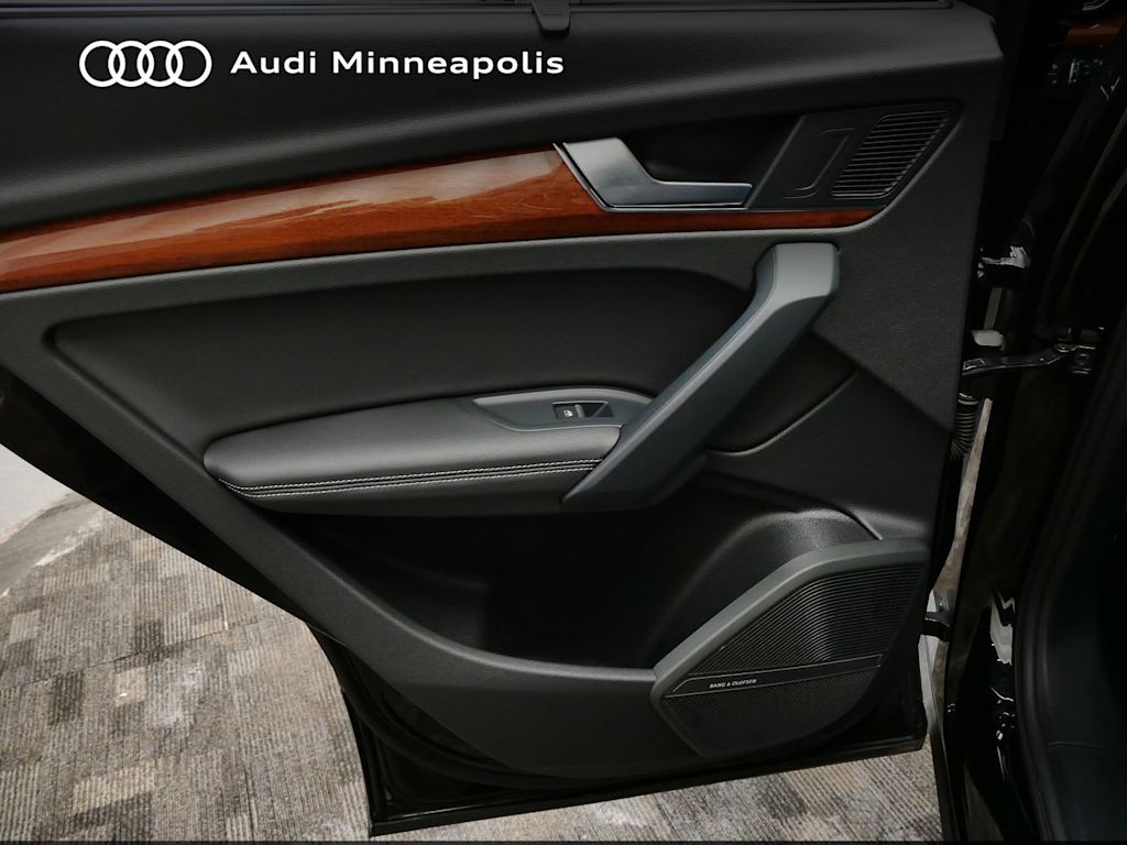 Thumbnail: 2023 Audi Q5 - 19