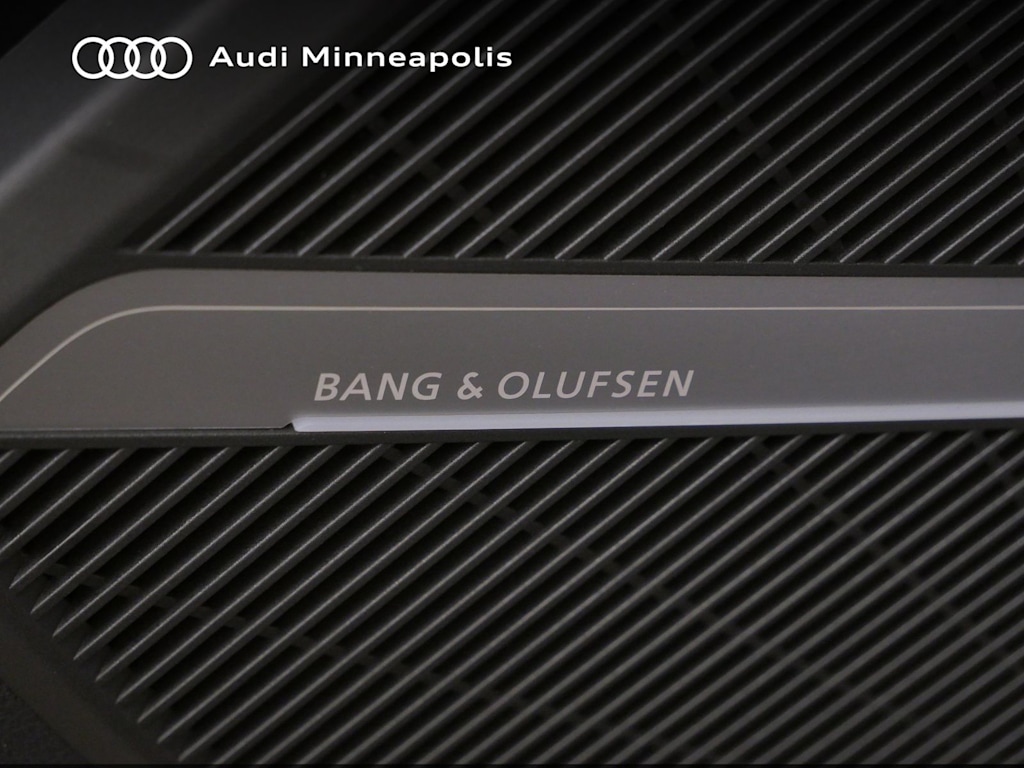 Thumbnail: 2023 Audi Q5 - 7