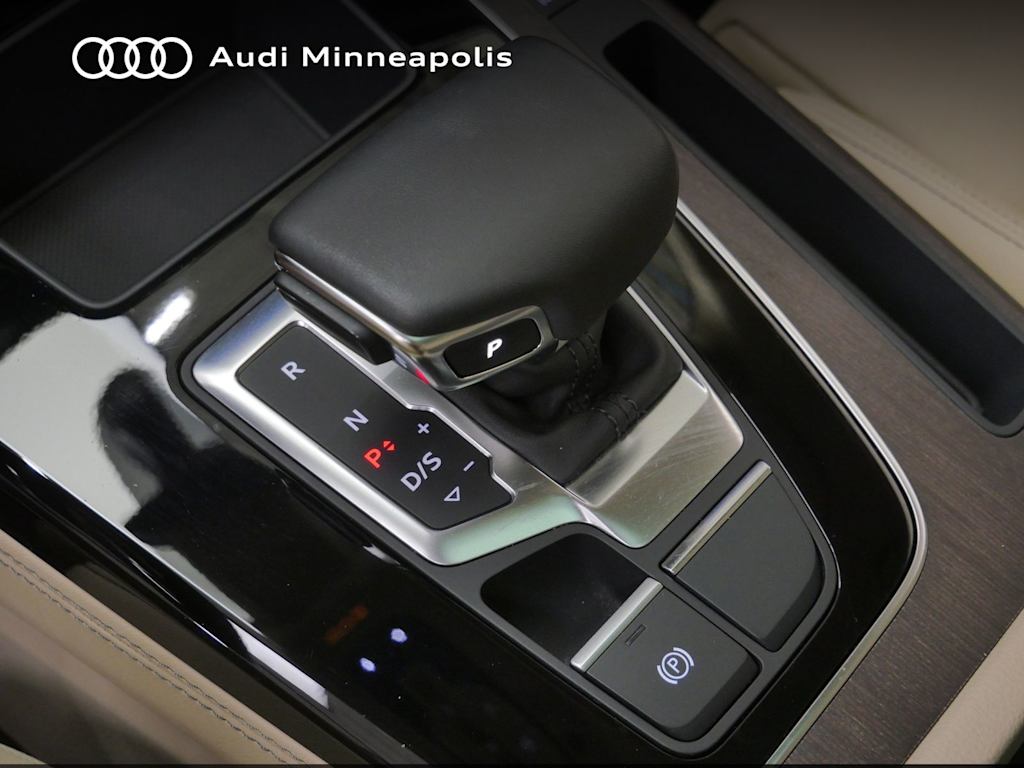 Thumbnail: 2023 Audi Q5 - 11