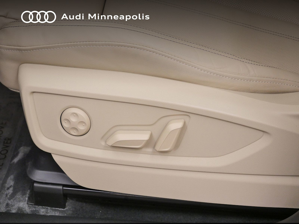 Thumbnail: 2023 Audi Q5 - 17