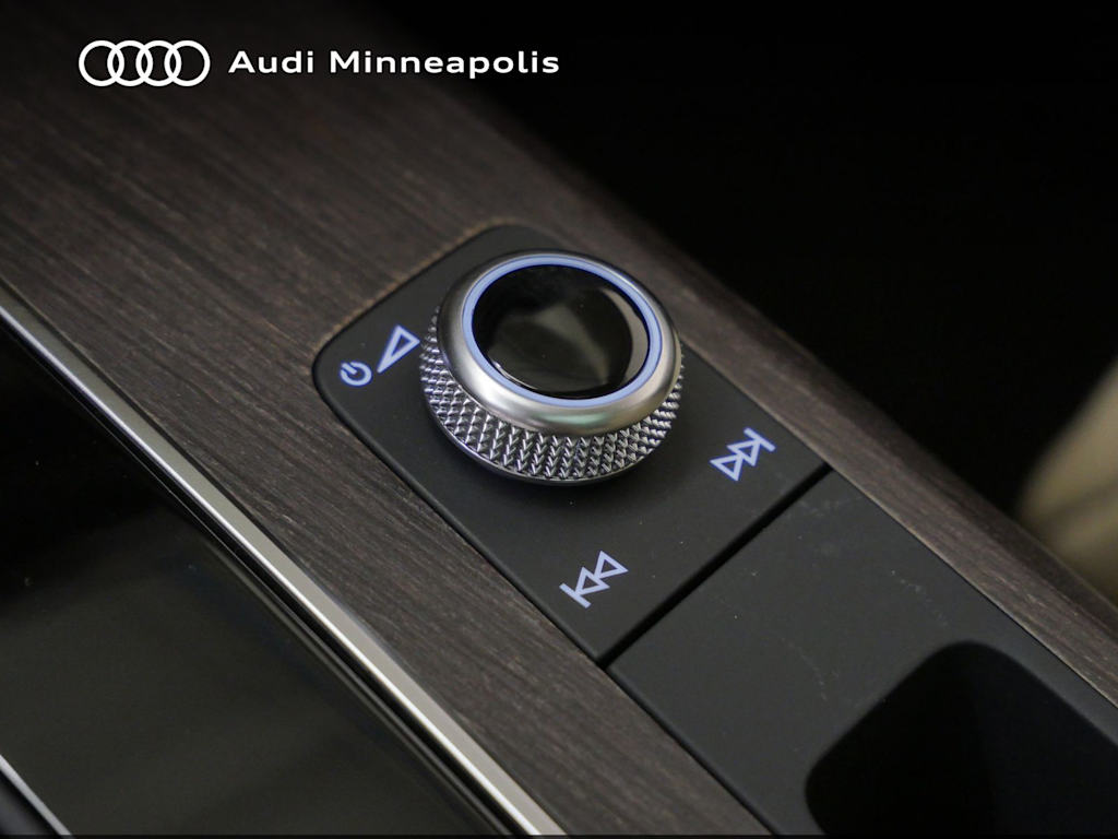 Thumbnail: 2023 Audi Q5 - 12