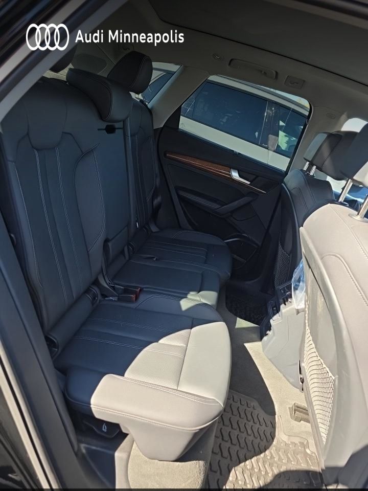 Thumbnail: 2023 Audi Q5 - 6