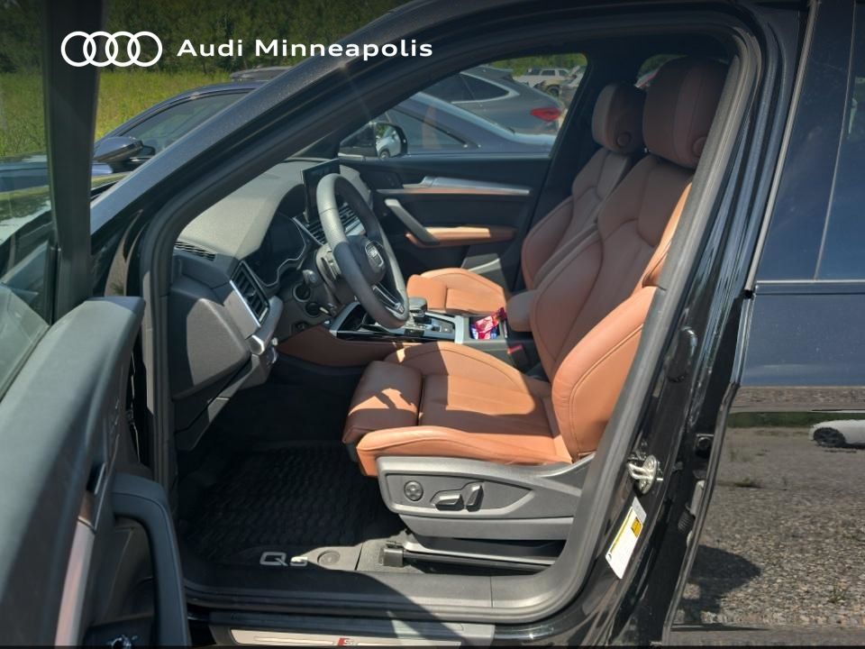Thumbnail: 2024 Audi Q5 - 8