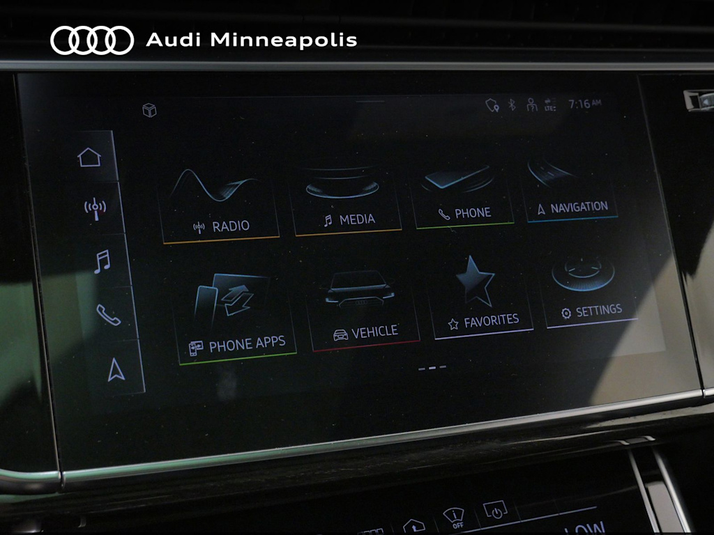 Thumbnail: 2023 Audi Q8 - 10